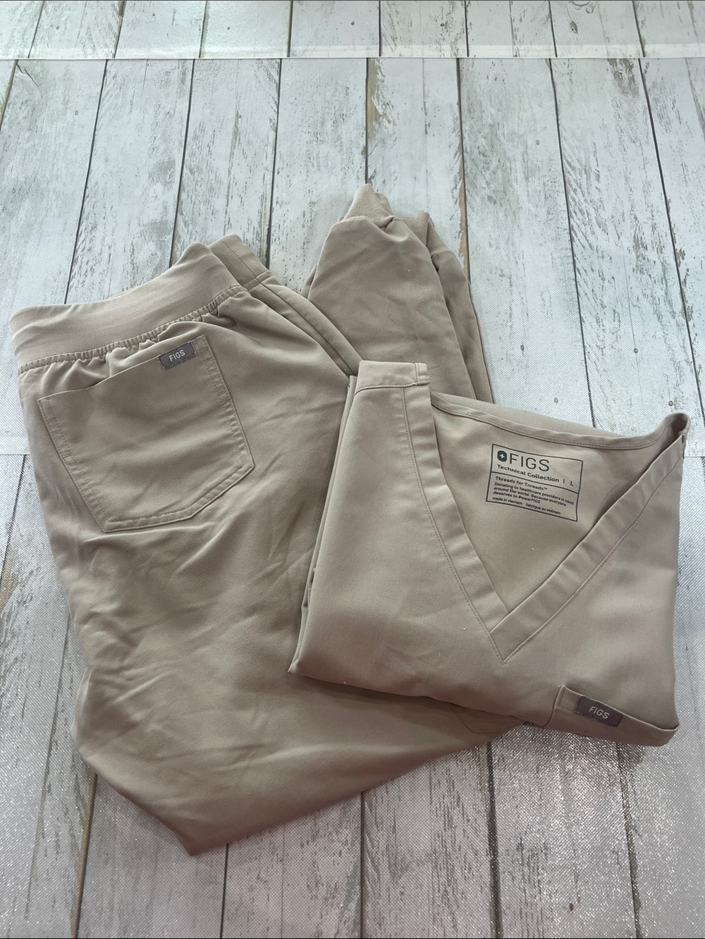 Figs Women's Tan Jogger Scrub Set Sz L